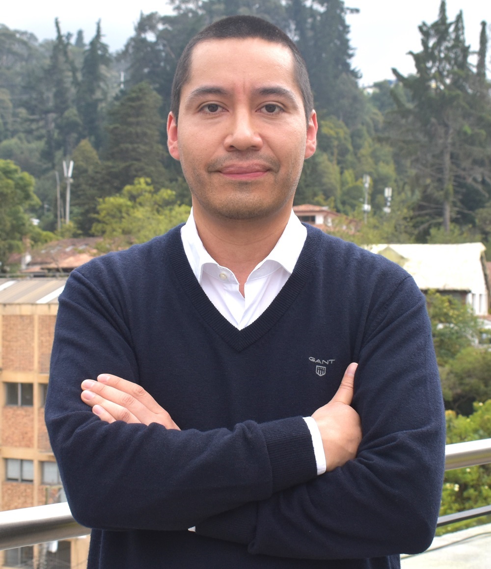 Eduardo Rosales - Profesor Asistente